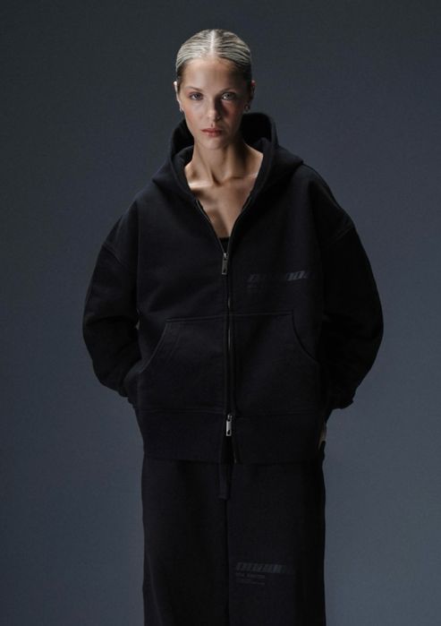 кофта six zeros