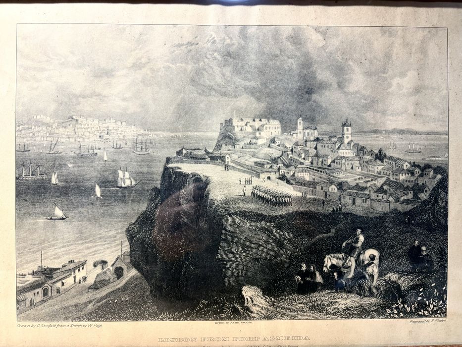 Antiga gravura: vista panorâmica de Lisboa à partir do Forte de Almada