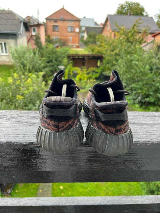 Кросівки Adidas Yeasy Boost 350