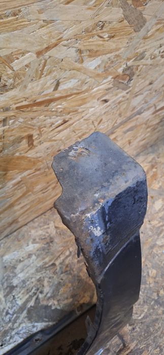 Праве крило чері амулет