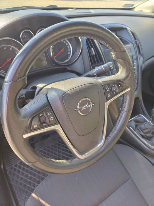 Opel Astra Kombi 2014