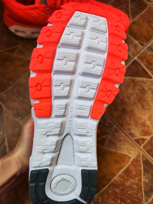 Кроссовки Under Armour (27 см)
Приложение уже установлено
Unde