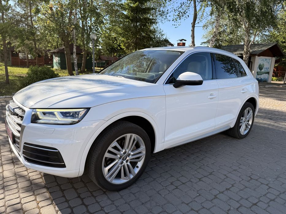 Audi Q5 2018 року 2.0-бензин