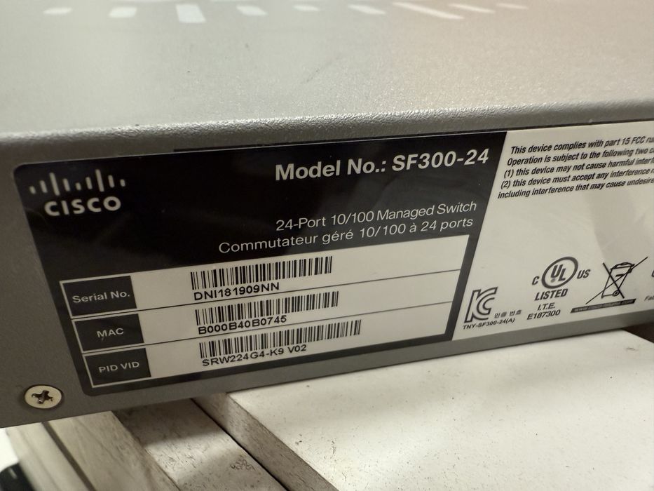Switch CISCO SF300-24 SRW224G4-K9 24 porty zarządzalny
