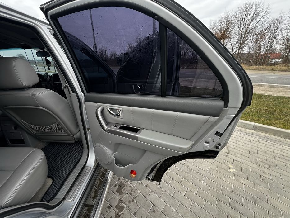 Автомобіль Kia Sorento 2.5 2006 рік. Повністю все обслужене. Не гнила