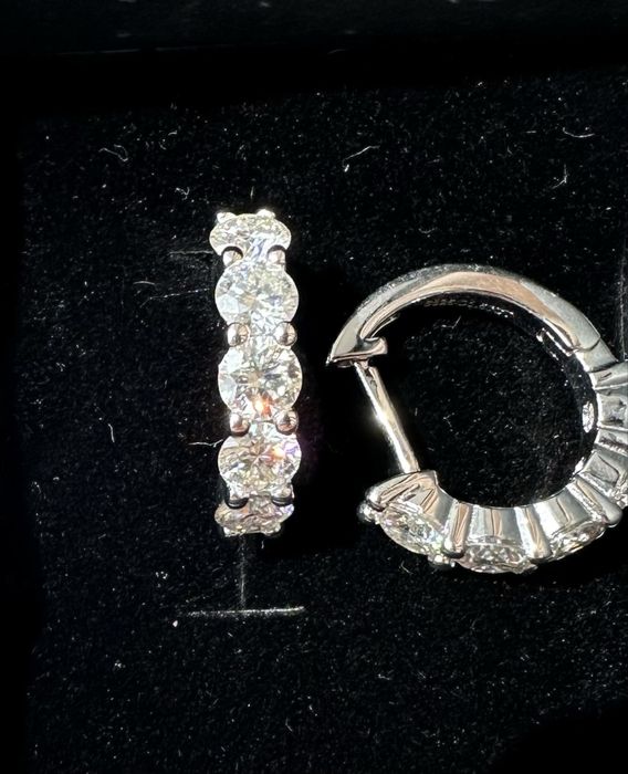 3 ct 4 мм сережки кольца с бриллианиами муассанитами серебрянные