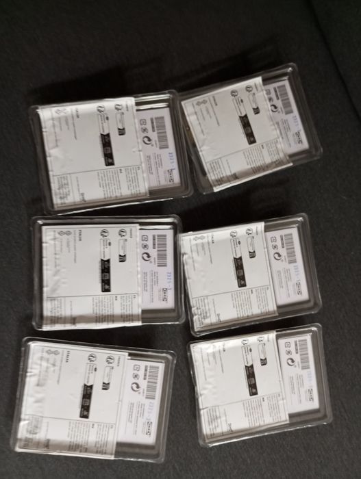 6 conjuntos de 2 puxadores Bagganas IKEA, Novos  
dourada
