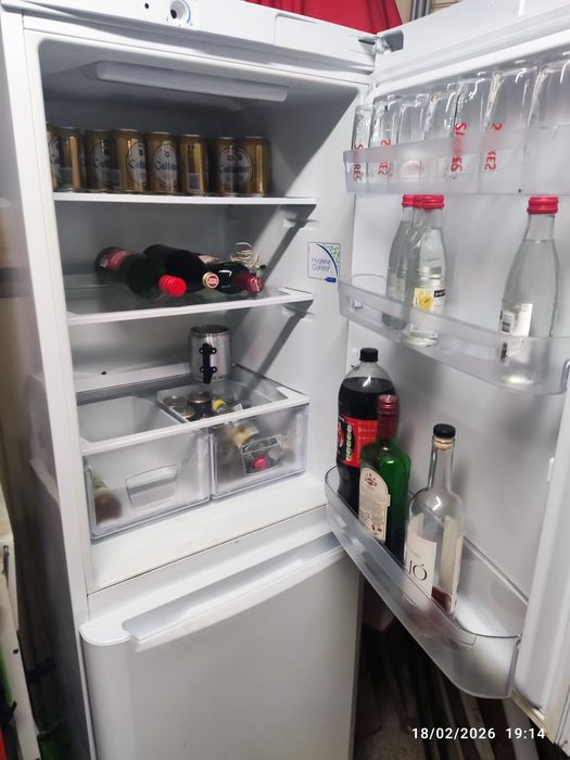 Frigorífico Indesit A+ peças