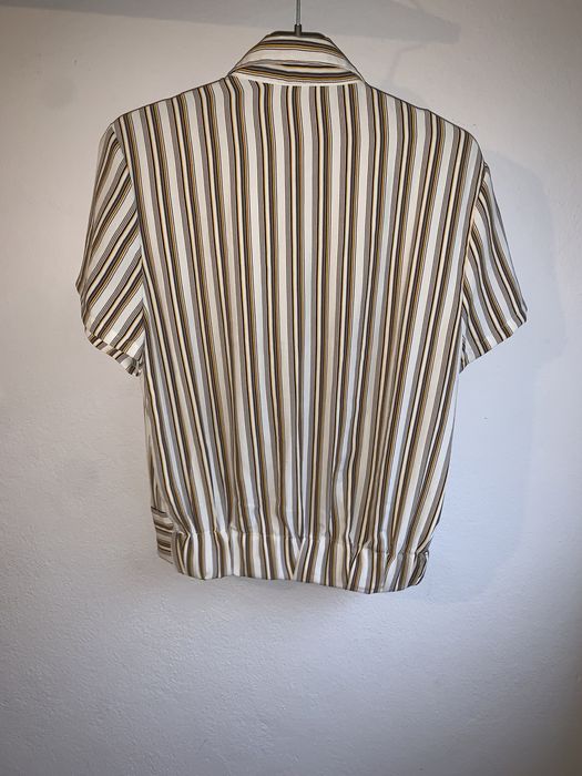Blusa às riscas