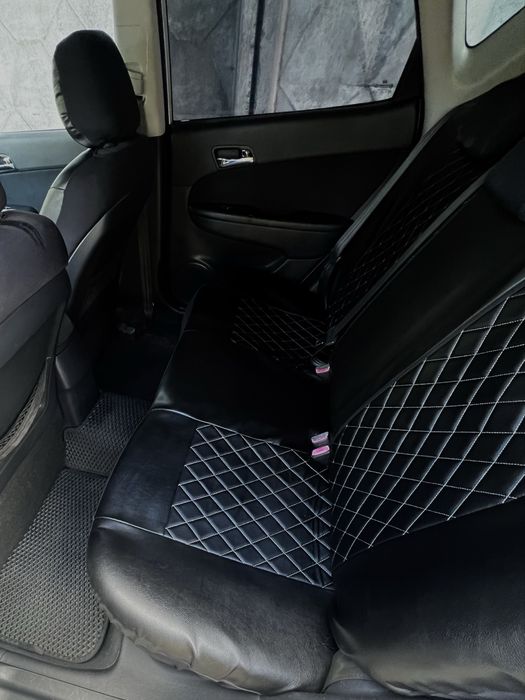Hyundai i30………..