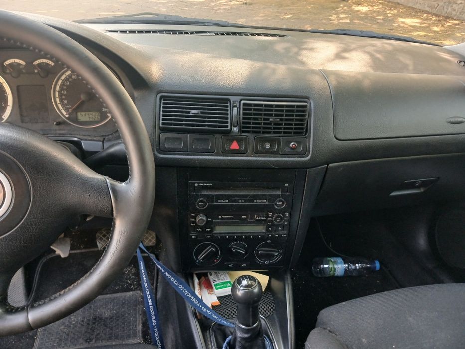 Vendo Volkswagen Golf 4 1.9 tdi