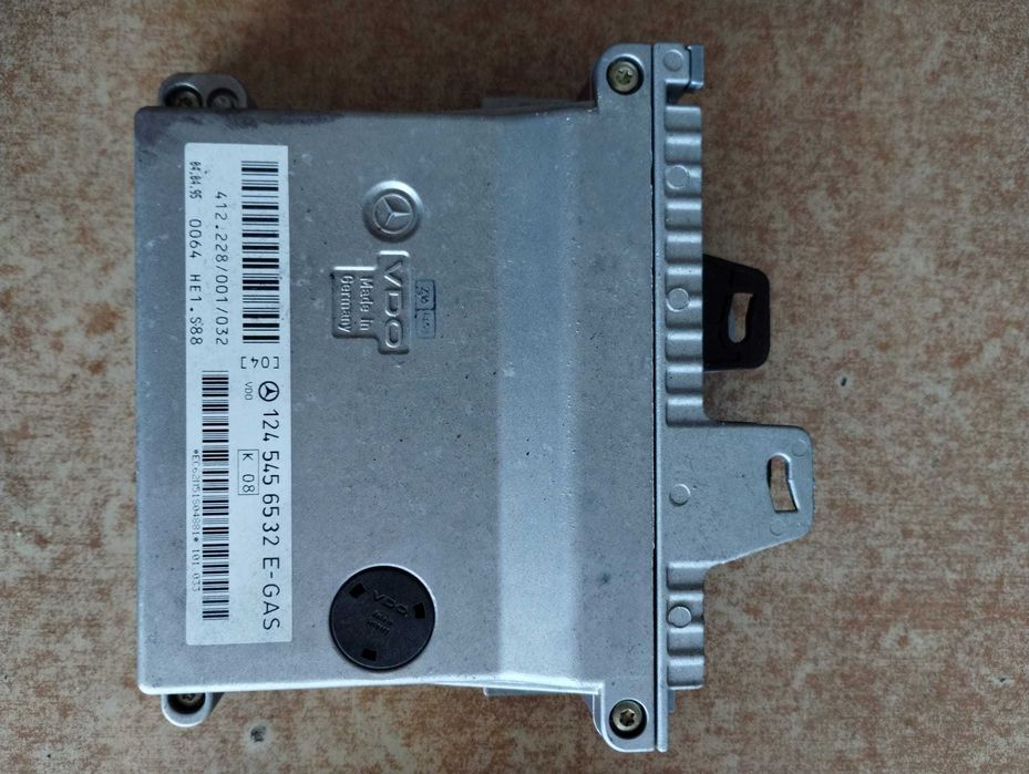 sterownik tempomatu Mercedes W124 .  124.545.6532