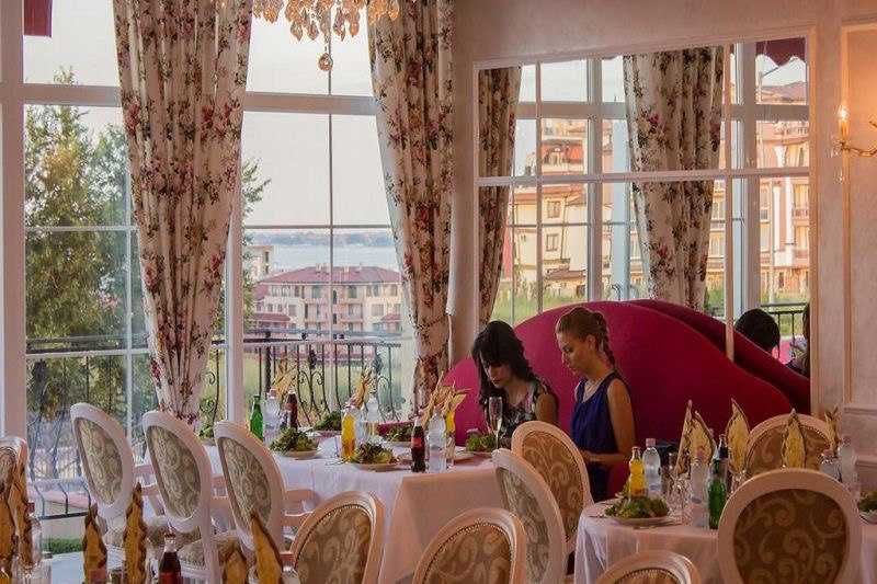 Кафе-ресторан 202 м² у Macon Residence, Святий Влас, Болгарія