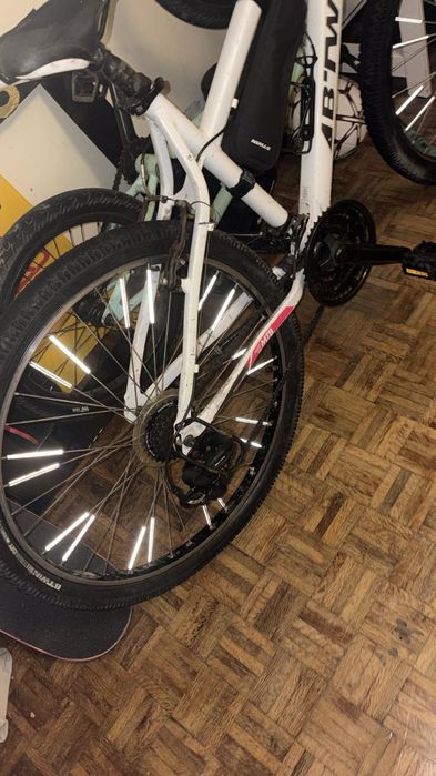 Bicicleta MTB branca