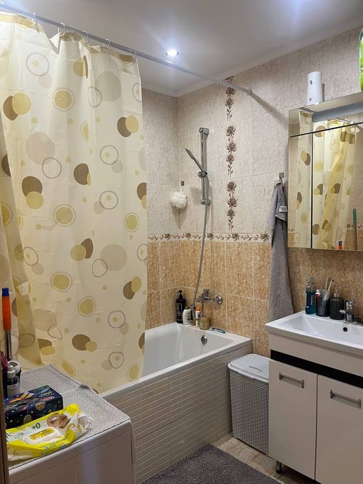 Продам 2х комнатную квартиру, 70 м.  Хлебодарское