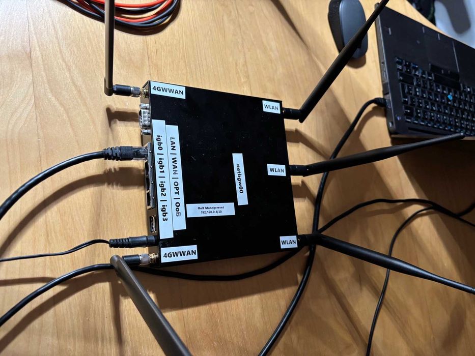 PC Engines apu4c4 4Gb RAM + Wifi + 4G WWAN