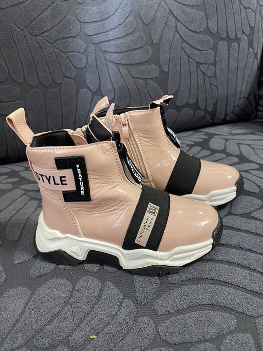 Демісезонні черевики нові