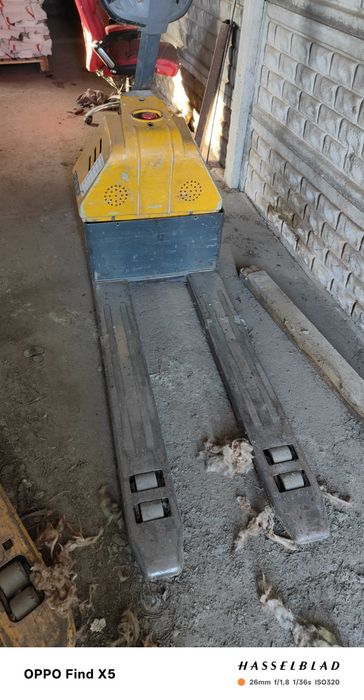 Paleciak elektryczny 1,5ton