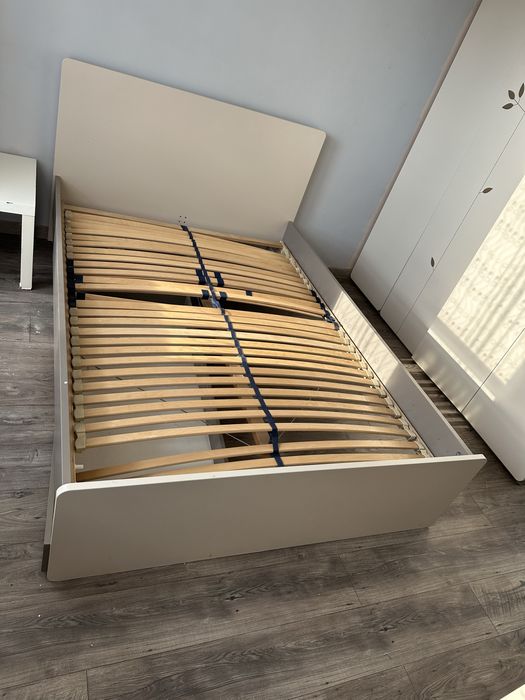 Łóżko VOX 140x200 ze stelażem i pojemną szufladą