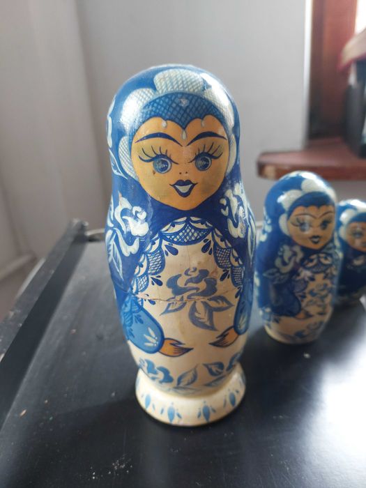 Matrioszki laleczki drewniane.