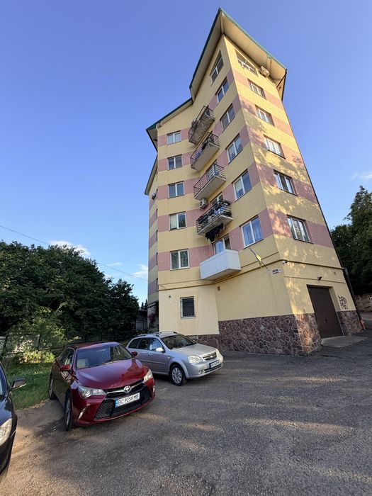 Продається 2-х кімнатна квартира, Винники , Личаківський р-н
