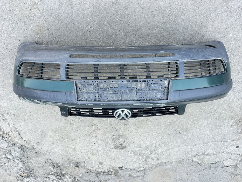 Передній бампер Фольксваген Пасат Б5 VW Passat B5 дорестайл 1996-2000