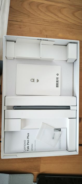 Vendo Tablet Lenovo modelo P12 c/caneta, fatura e garantia ate 07/2027