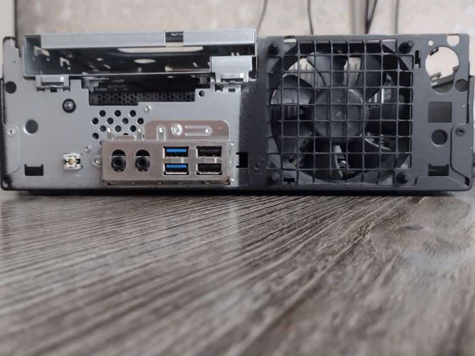 Комп Fujitsu Esprimo C720 sff. . Intel Pentium G3250 s1150