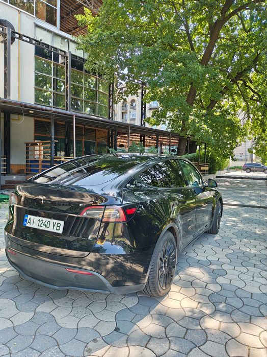 Tesla Model Y 2024 VIN 7SAYGDEE0RA246829 фото оголошення 6 з 18