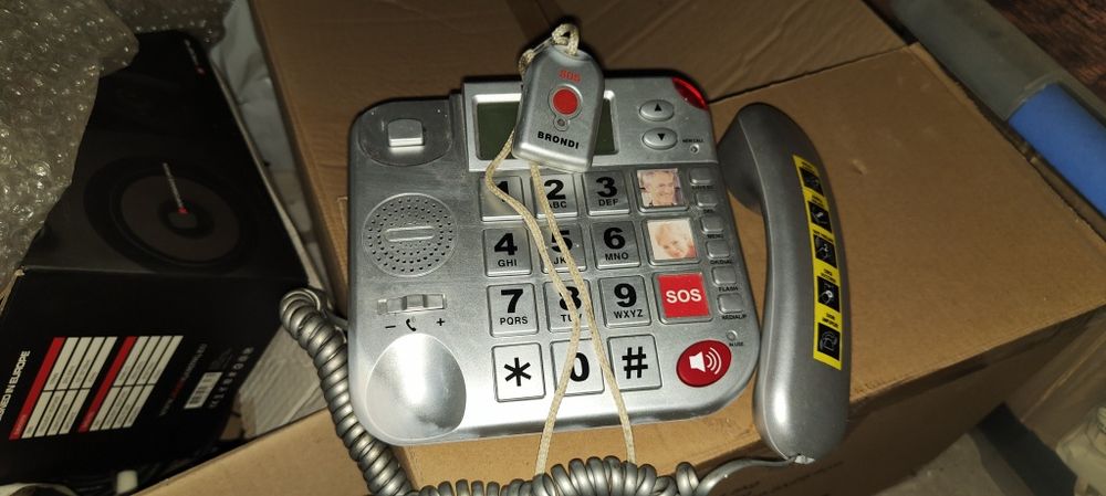 Brondi Super Bravo Plus 
Telefone com Fios Sênior