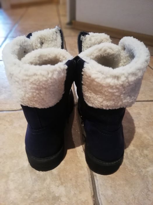 Buty.       granat