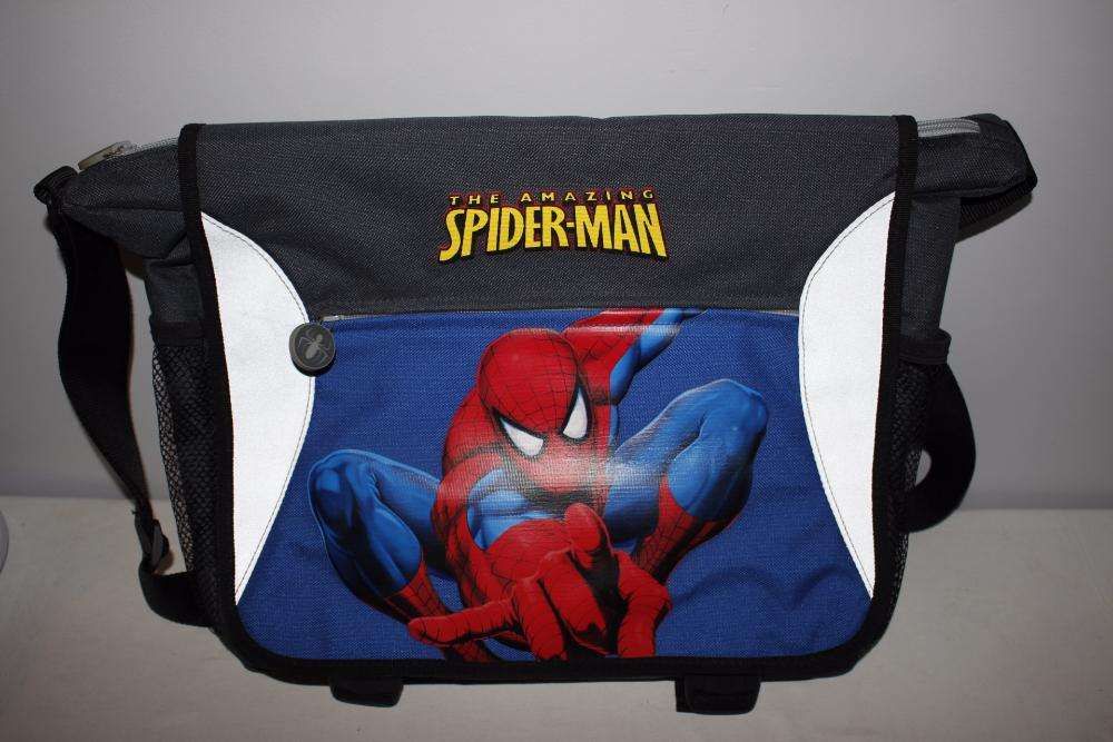 Mala Spider-Man NOVA com etiqueta Original Marvel