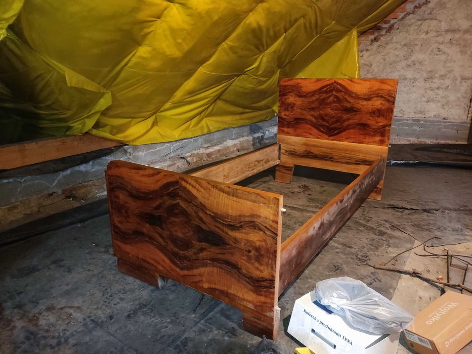 Stare meble z lat 70tych, dwa łózka Kalwaria