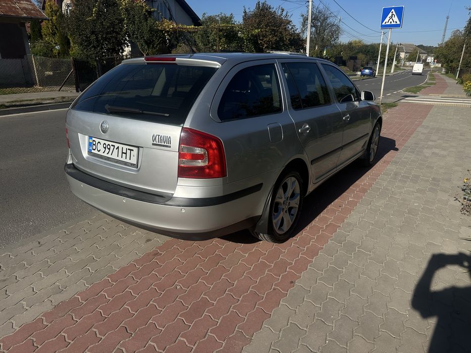 Продам Шкода Октавія А5 1.6 бензин