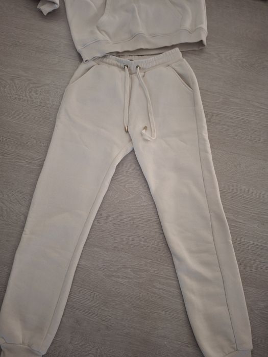 Dres damski kremowy M