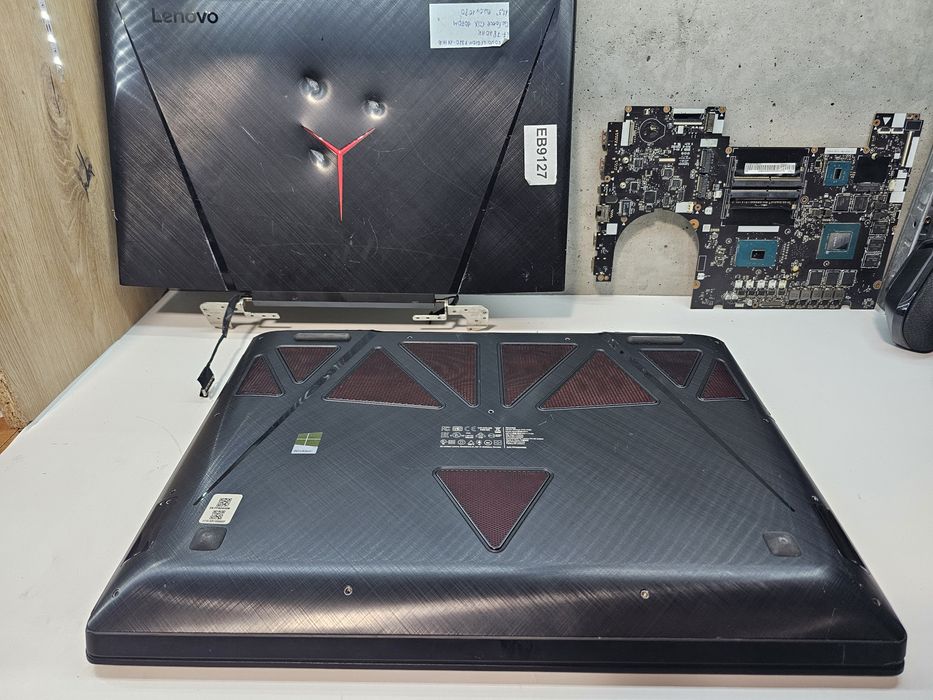 Ігровий ноутбук Lenovo Legion Y920-17IKB (i7-7820HK, GTX 1070)