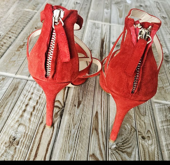 Шкіряні туфлі Zara woman