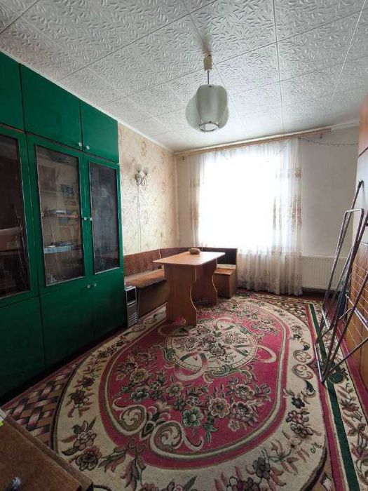 Продаж просторої 4 кім квартири