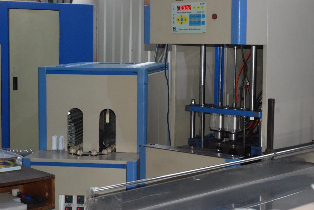 Полуавтомат выдува ПЭТ тары от 100 мл до 5 литров