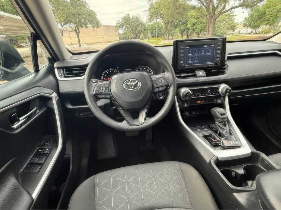 Toyota RAV4 XSE      2021