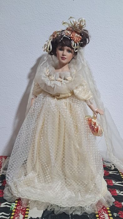 Bonecas de porcelana