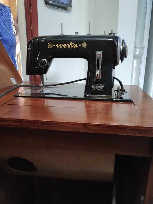 Maszyna do szycia Westa