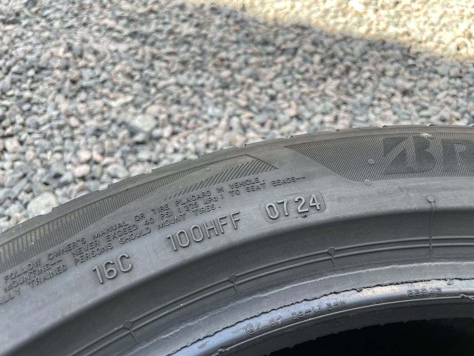 Пара літніх шин Bridgestone 245/45 R19 Turanza 6 Enliten