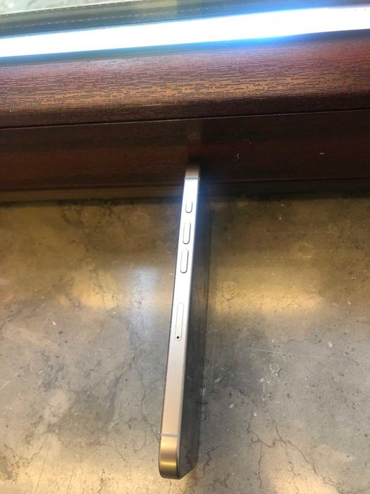 IPHONE 15 PRO cinza