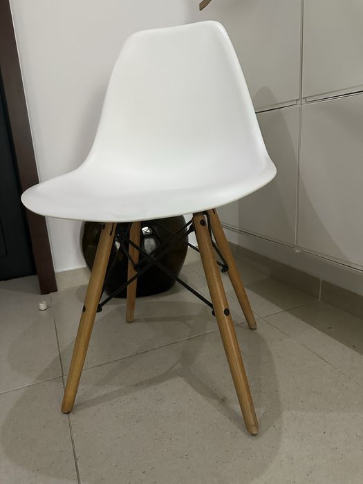 5 Cadeiras Nórdicas