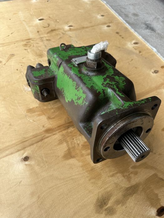 Гідронасос. Гідромотор John Deere 9500, 9600, 9610