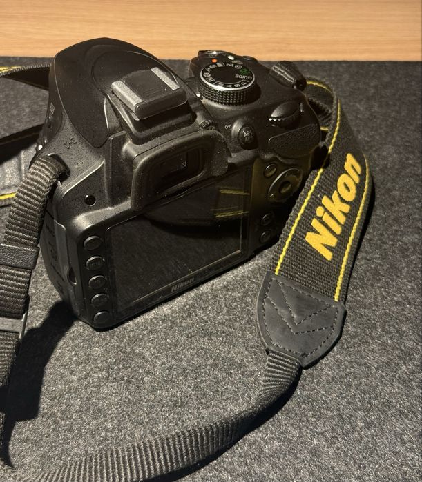 Nikon D3200 + Nikkor 18-55mm f3.5 + extras