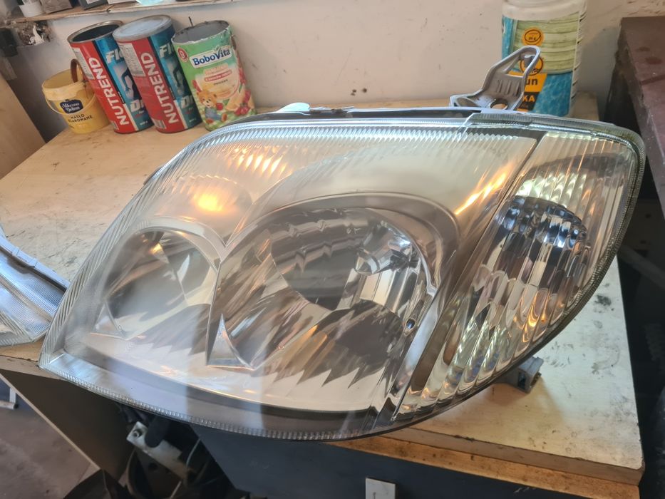 Lampy Toyota Corolla e12