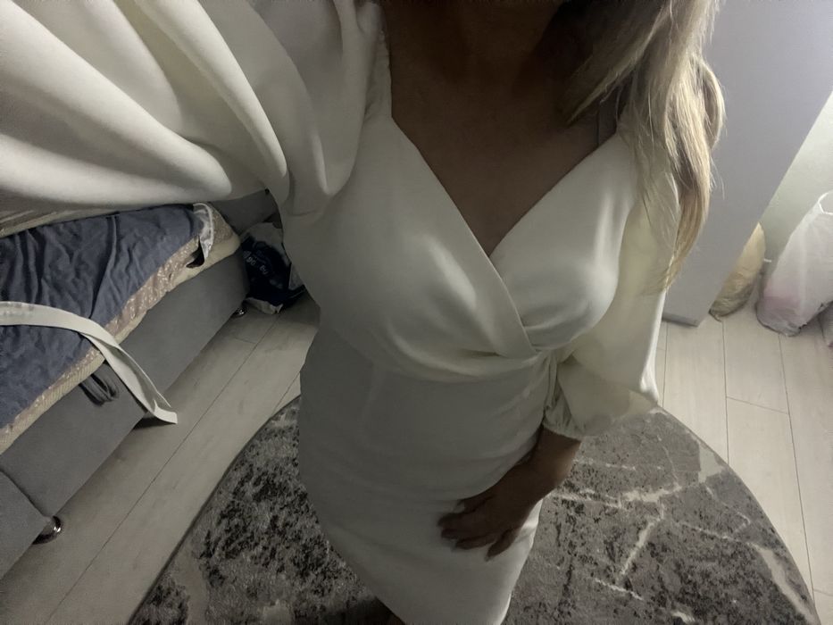 Плаття      біле