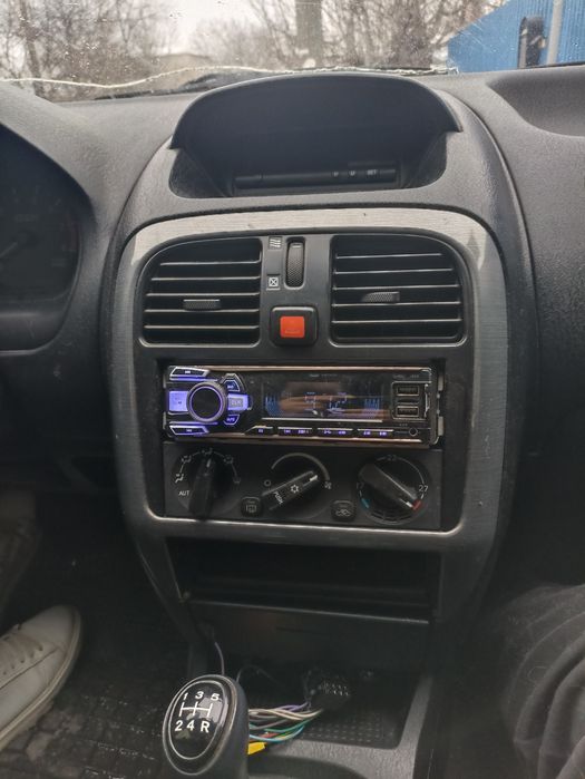 Продам Мітсубісі Каризма 2001 року 1,8 GDI з переоформленням